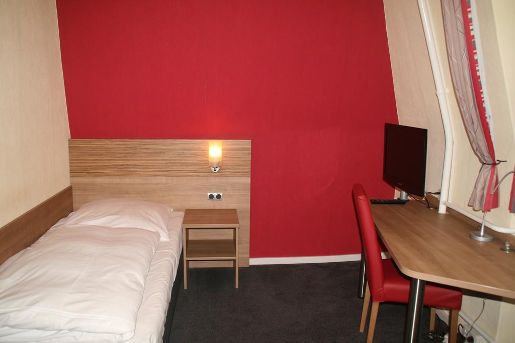 Hotel Cafe Lieb Bamberg Room photo